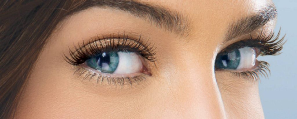 Måder at opnå fantastiske øjenvipper uden kirurgisk indgreb